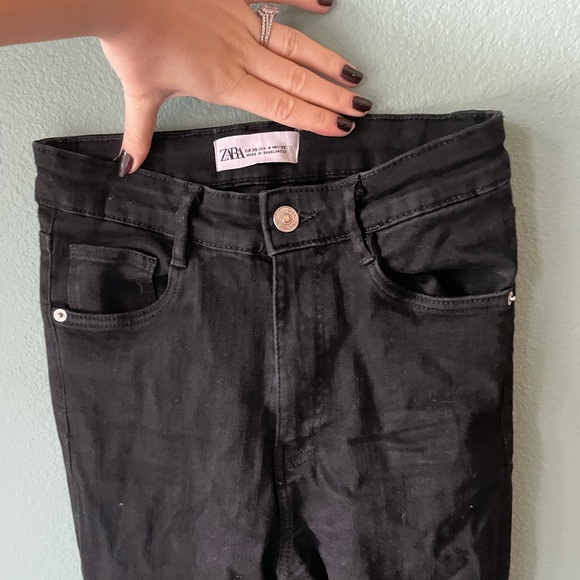 🖤ZARA Jeans🖤 - Picture 1 of 3